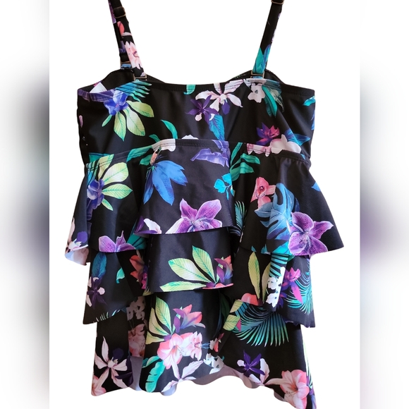 NWT Island Escape Tankini Top.  Size 10 - Picture 2 of 4